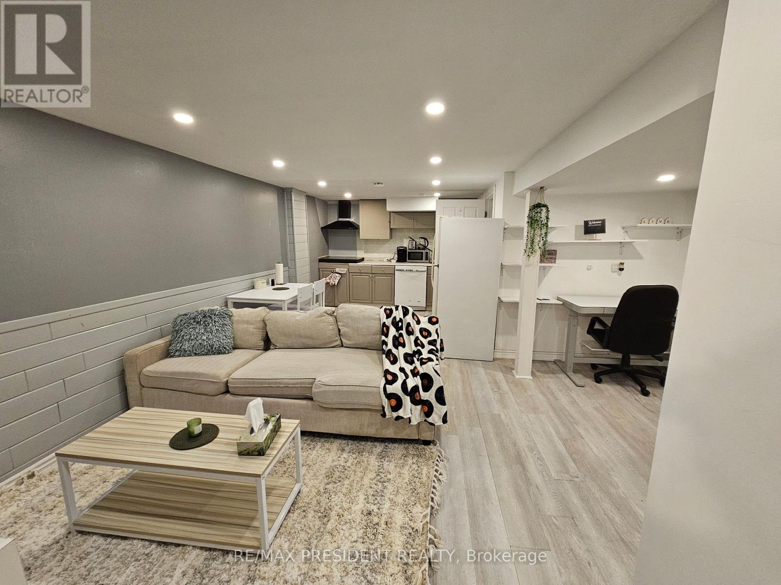 6593 Edenwood Drive, Mississauga, ON - Indoor Photo Showing Other Room