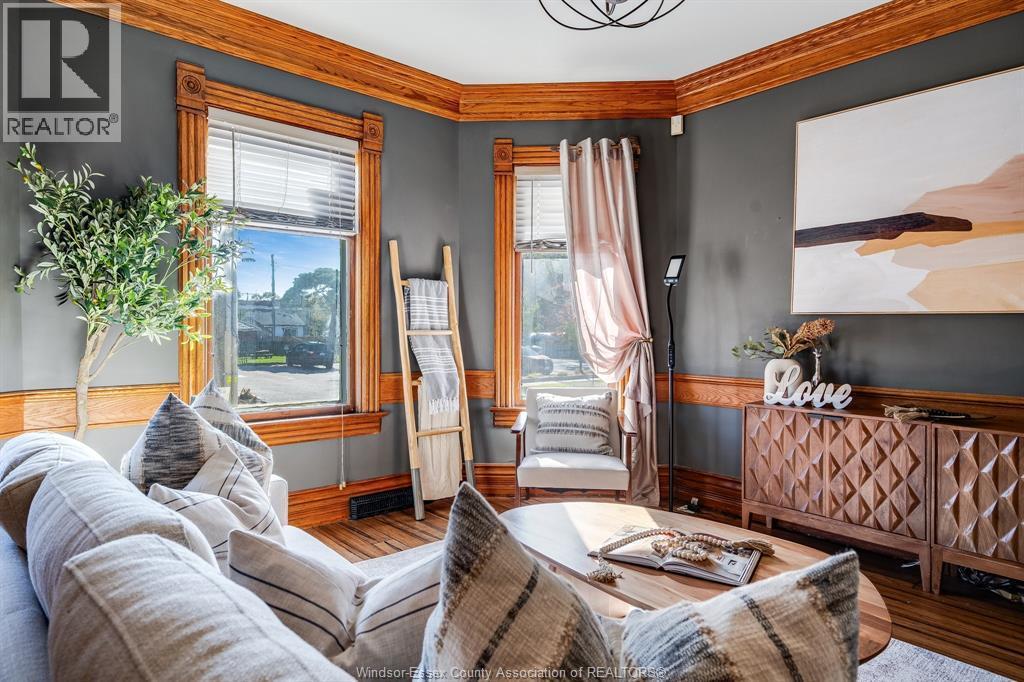 20 Division Street South, Kingsville, ON