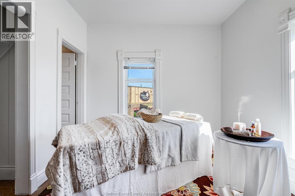 20 Division Street South, Kingsville, ON