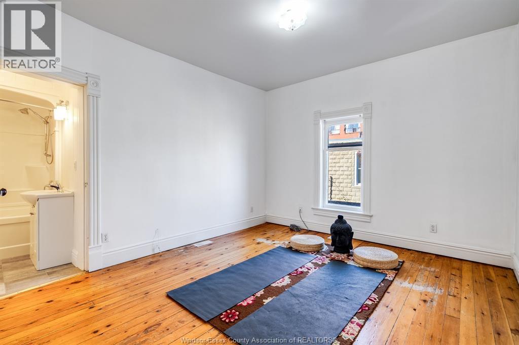 20 Division Street South, Kingsville, ON