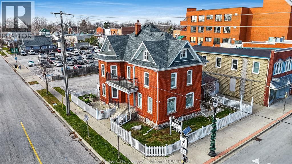 20 Division Street South, Kingsville, ON