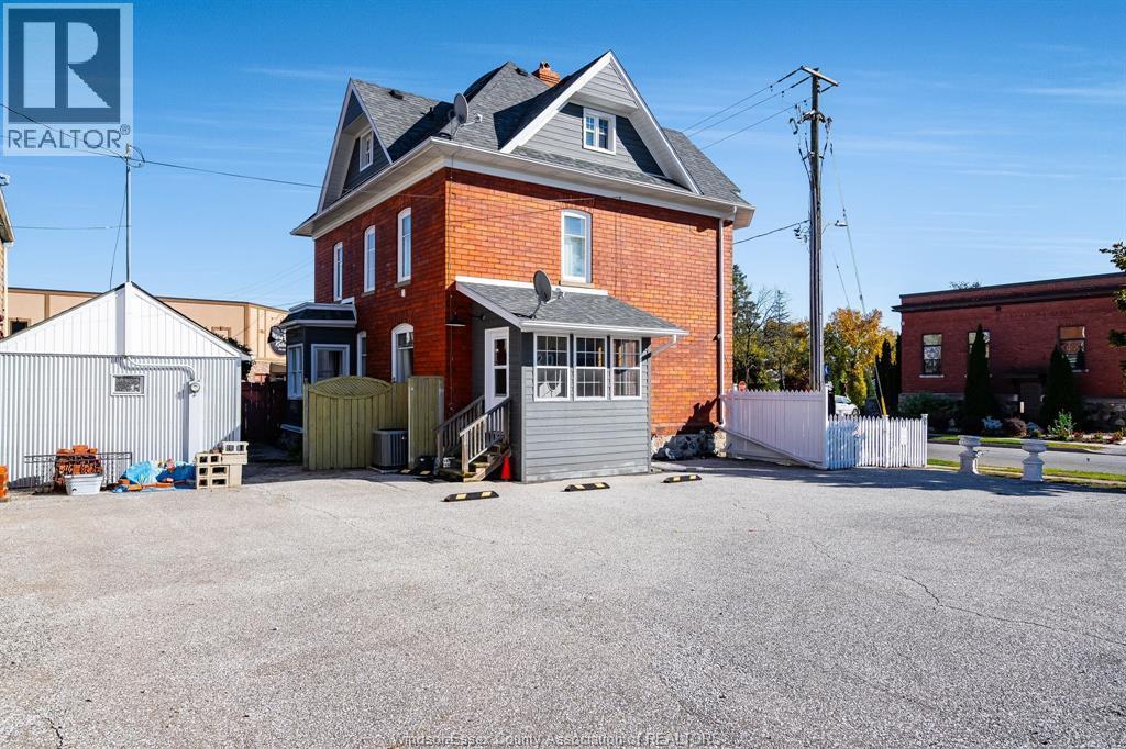 20 Division Street South, Kingsville, ON