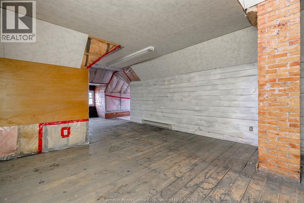 20 Division Street South, Kingsville, ON