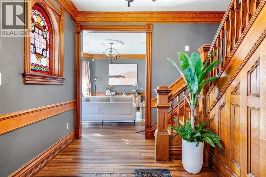 20 Division Street South, Kingsville, ON