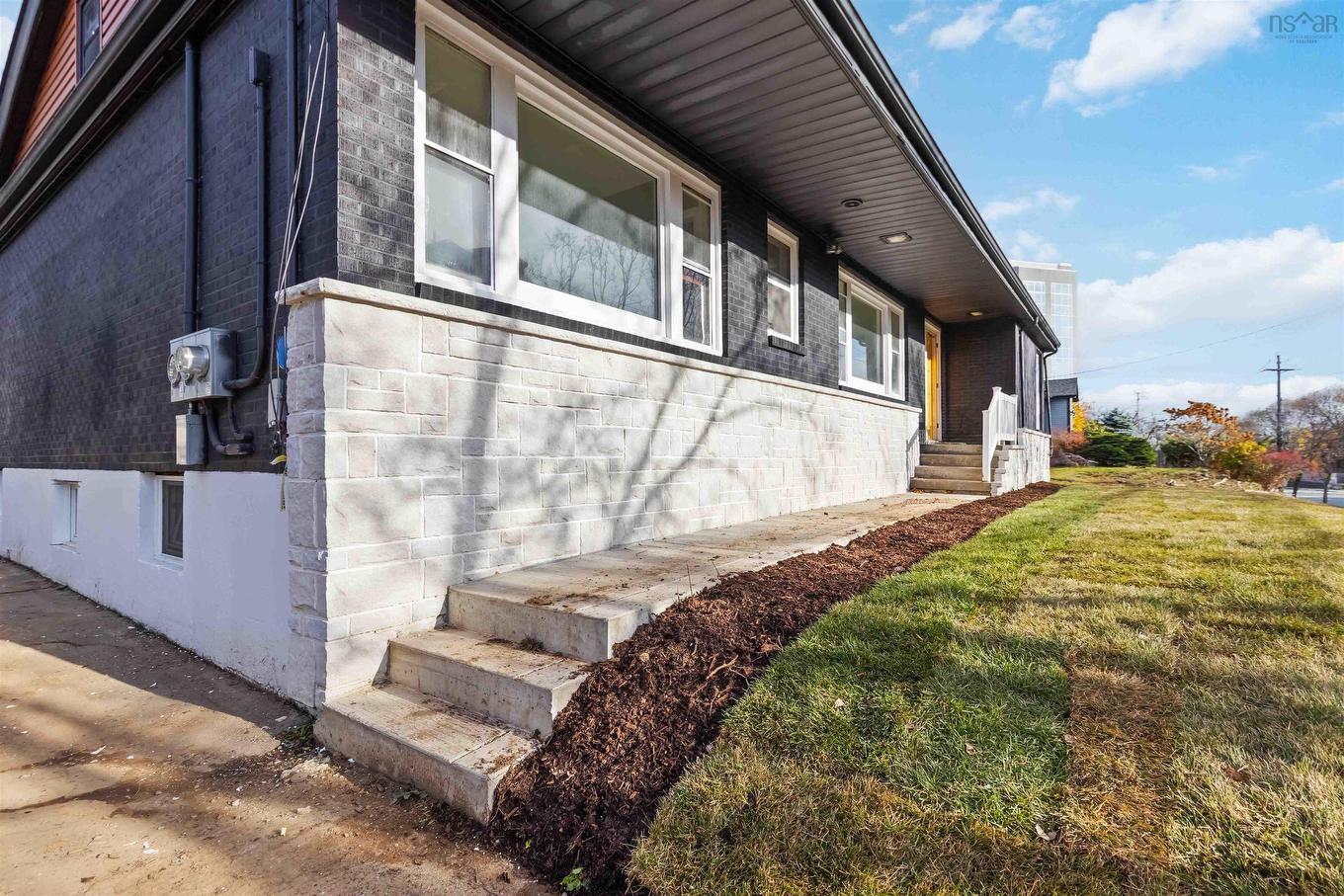 2795 Joseph Howe Drive, Halifax, NS