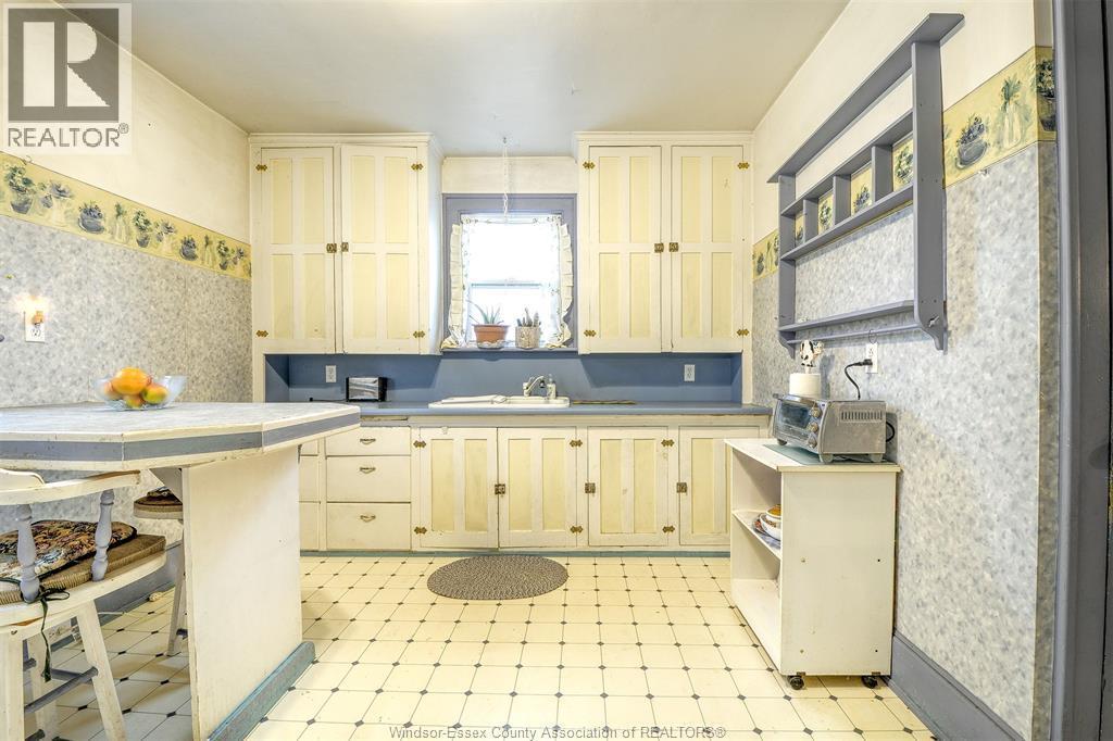 18 Montgomery, Leamington, ON - Indoor Photo Showing Other Room