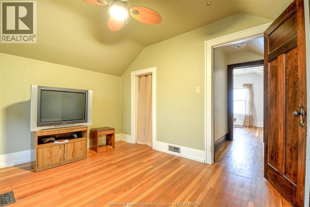 18 Montgomery, Leamington, ON - Indoor Photo Showing Other Room