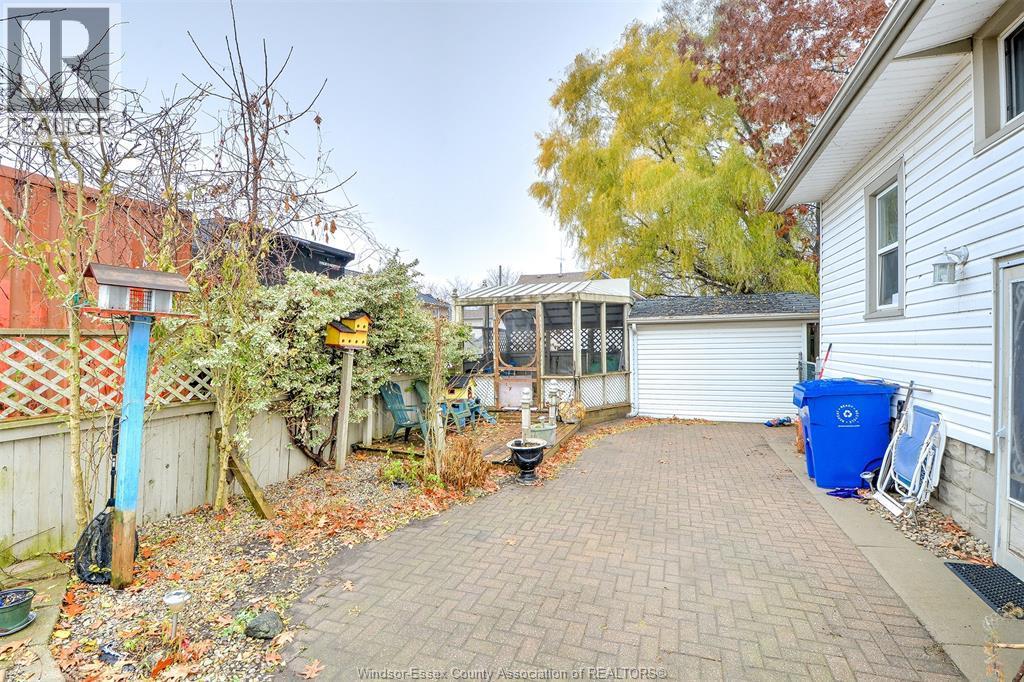 18 Montgomery, Leamington, ON - Outdoor