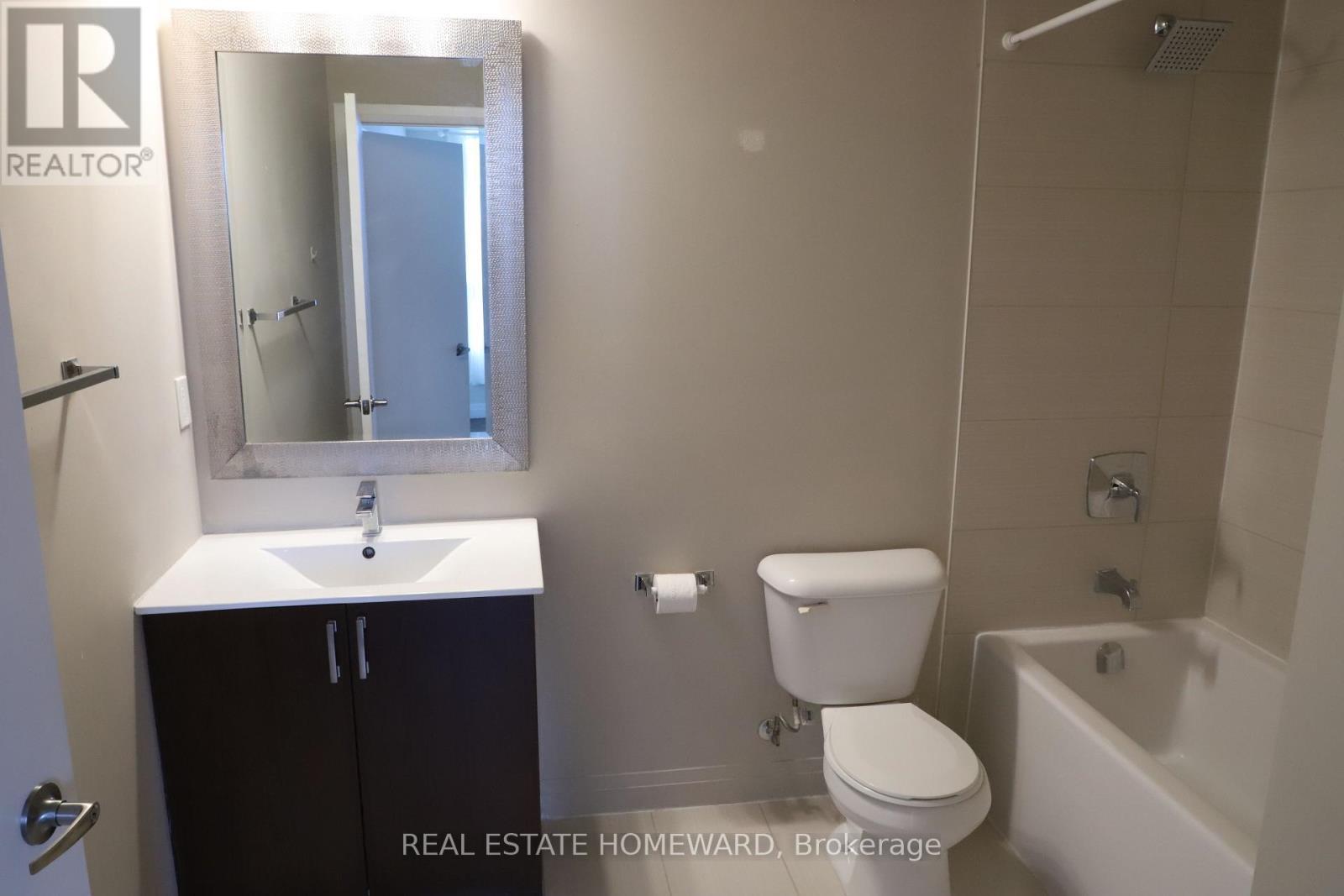 926 - 22 East Haven Drive, Toronto, ON - Indoor Photo Showing Bathroom