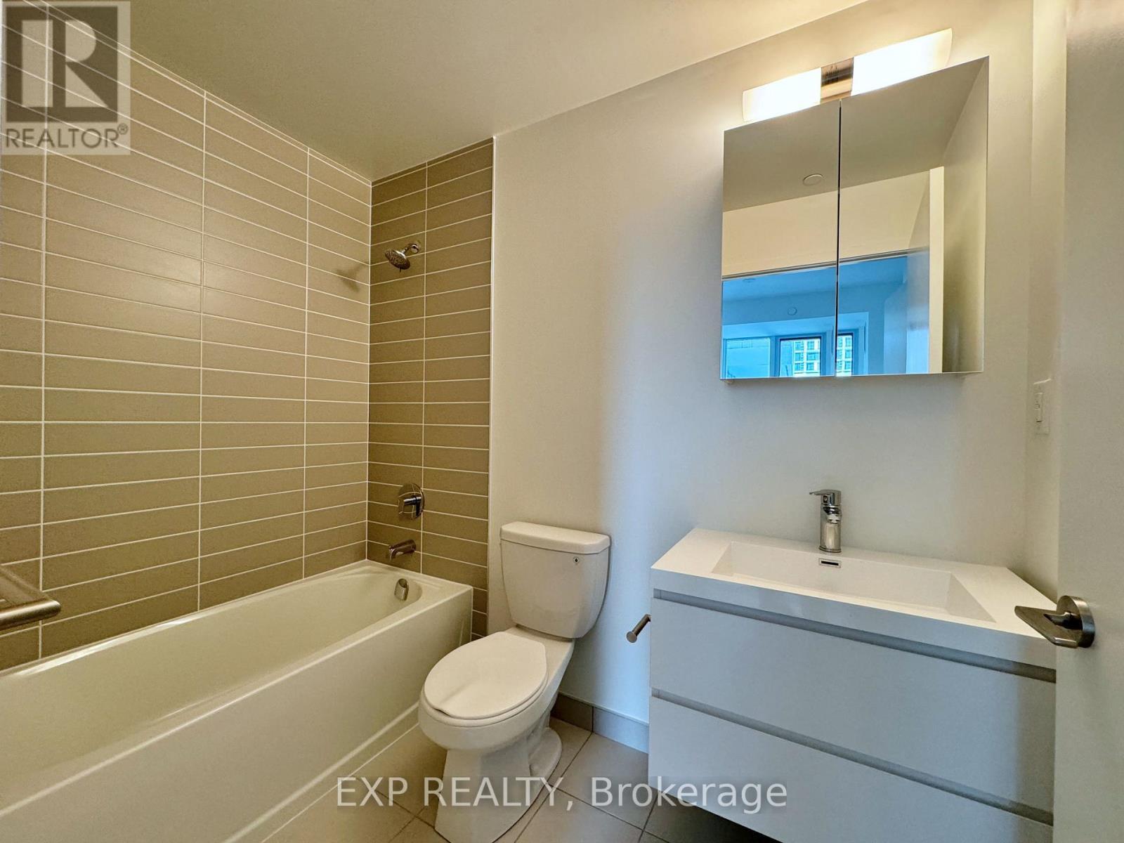 1104 - 8119 Birchmount Road, Markham, ON - Indoor Photo Showing Bathroom