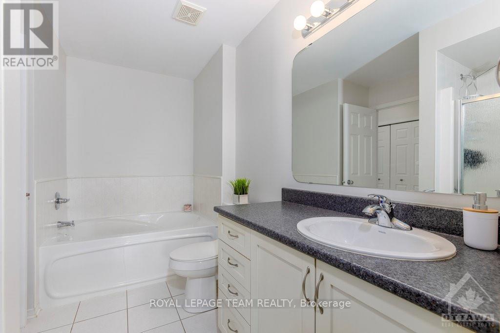 257 Keltie Private, Ottawa, ON - Indoor Photo Showing Bathroom