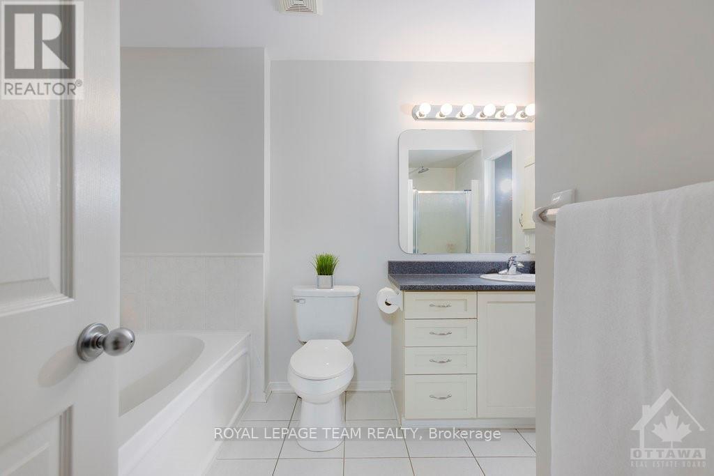 257 Keltie Private, Ottawa, ON - Indoor Photo Showing Bathroom