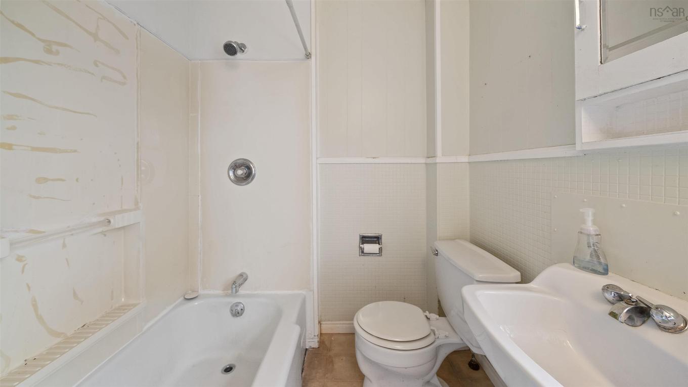 515 Pleasant Street, New Glasgow, NS