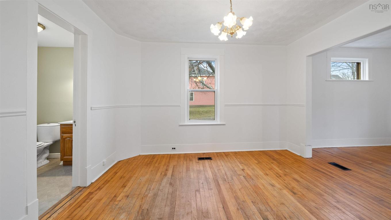 515 Pleasant Street, New Glasgow, NS