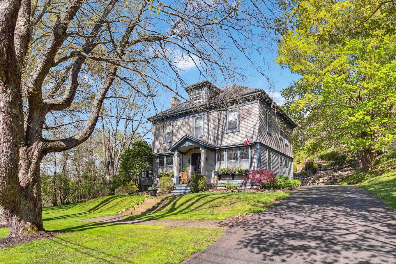 811 Lahave Street, Bridgewater, NS