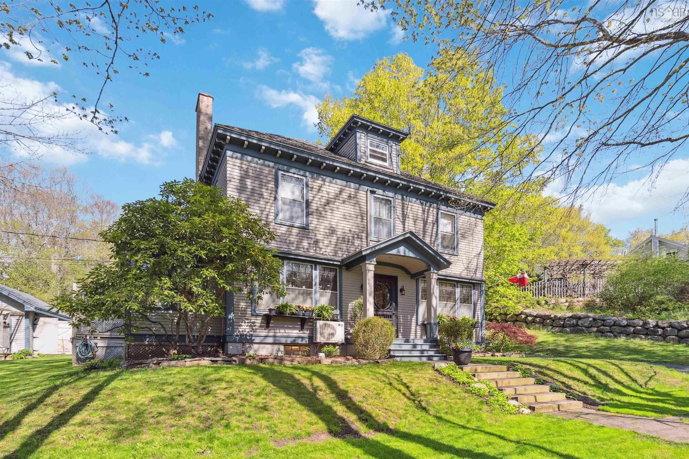 811 Lahave Street, Bridgewater, NS