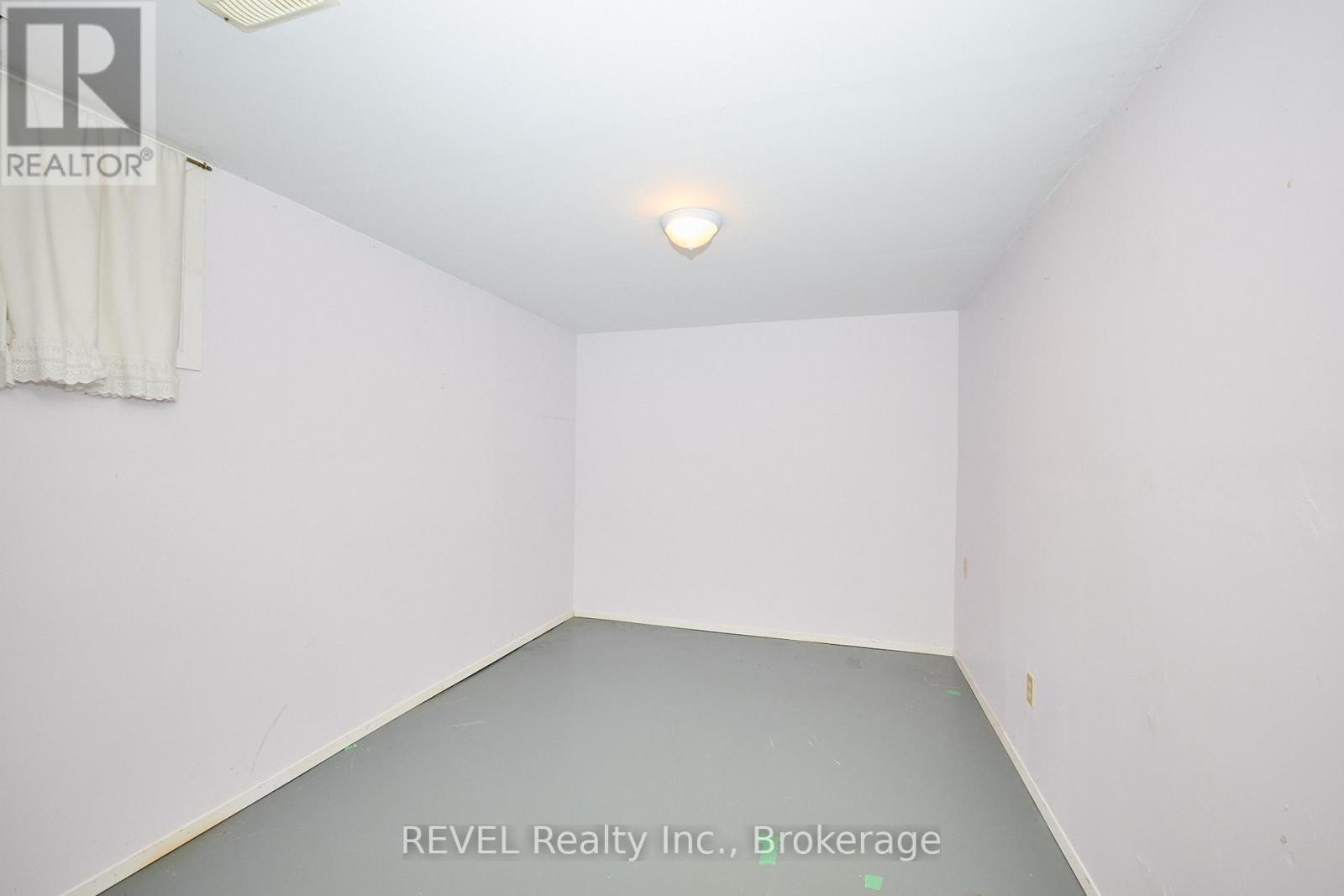 7067 Centennial Street, Niagara Falls (Arad/Fallsview), ON - Indoor Photo Showing Other Room