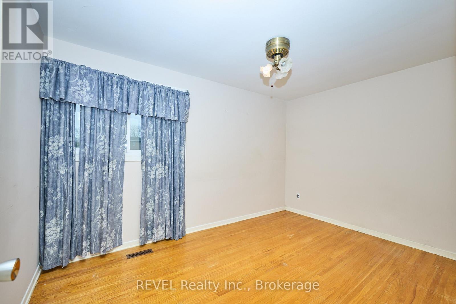 7067 Centennial Street, Niagara Falls (Arad/Fallsview), ON - Indoor Photo Showing Other Room