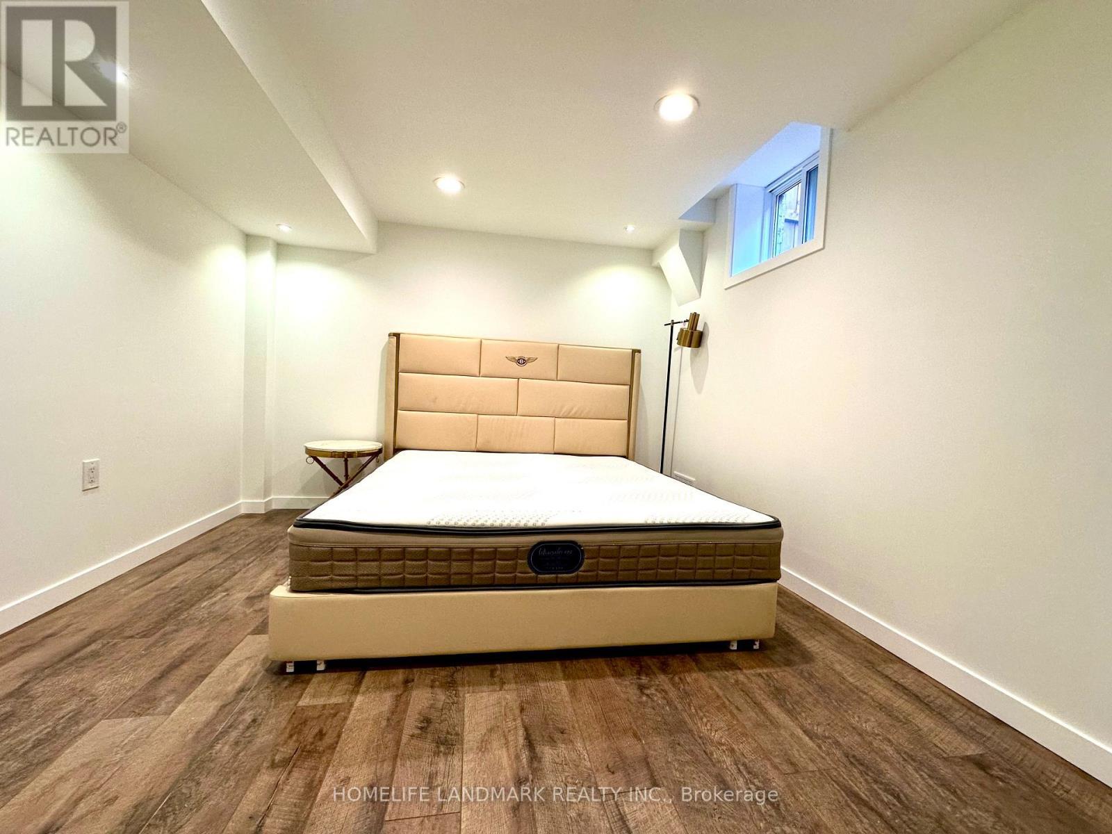 Bsmt - 21 Villandry Crescent, Vaughan, ON - Indoor Photo Showing Bedroom
