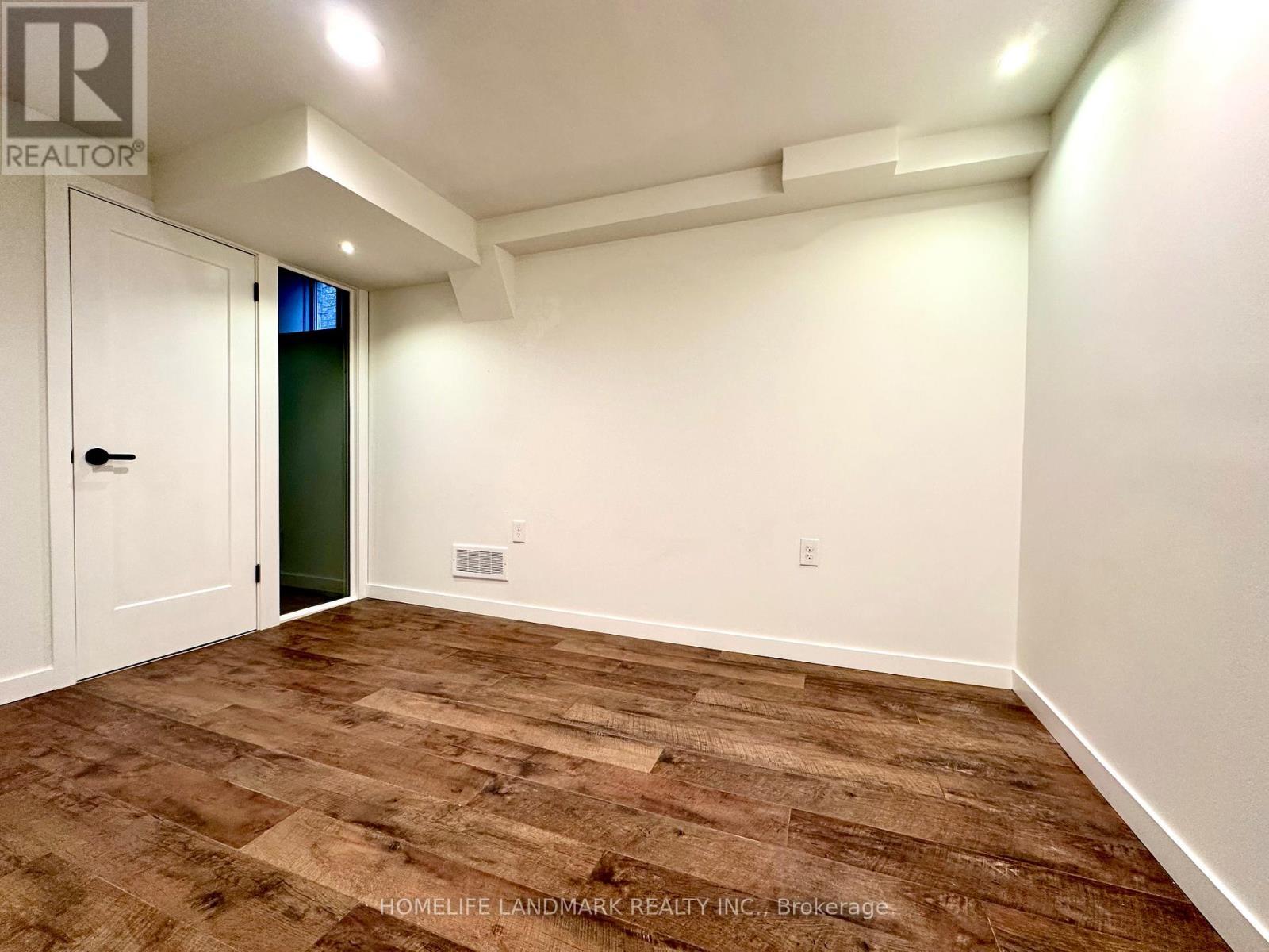 Bsmt - 21 Villandry Crescent, Vaughan, ON - Indoor Photo Showing Other Room