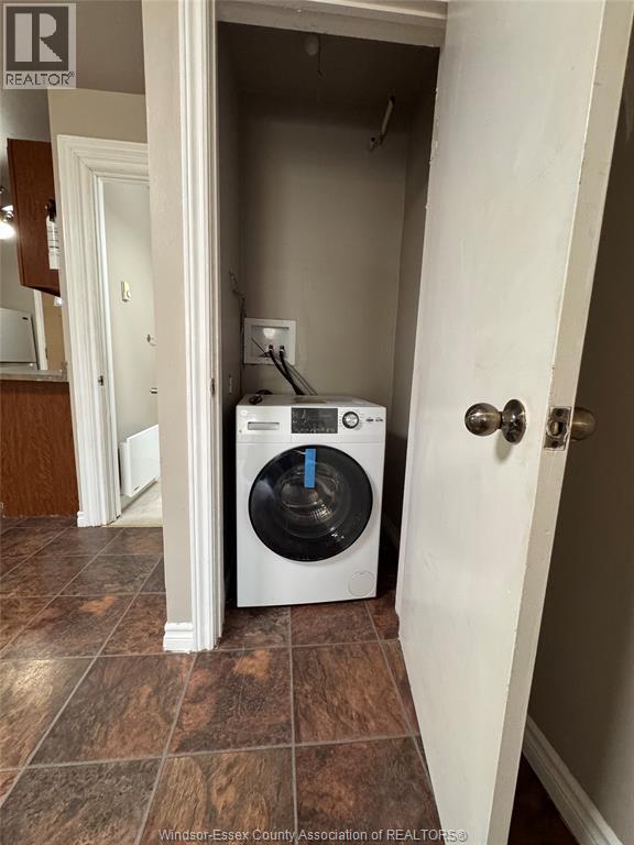 1597 Drouillard Unit# 2, Windsor, ON - Indoor Photo Showing Laundry Room