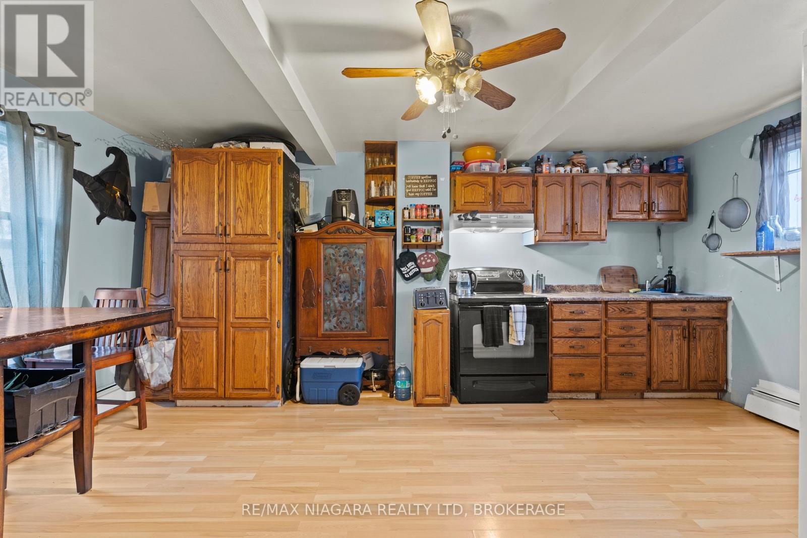 51 Beatrice Street, Welland (Lincoln/Crowland), ON - Indoor