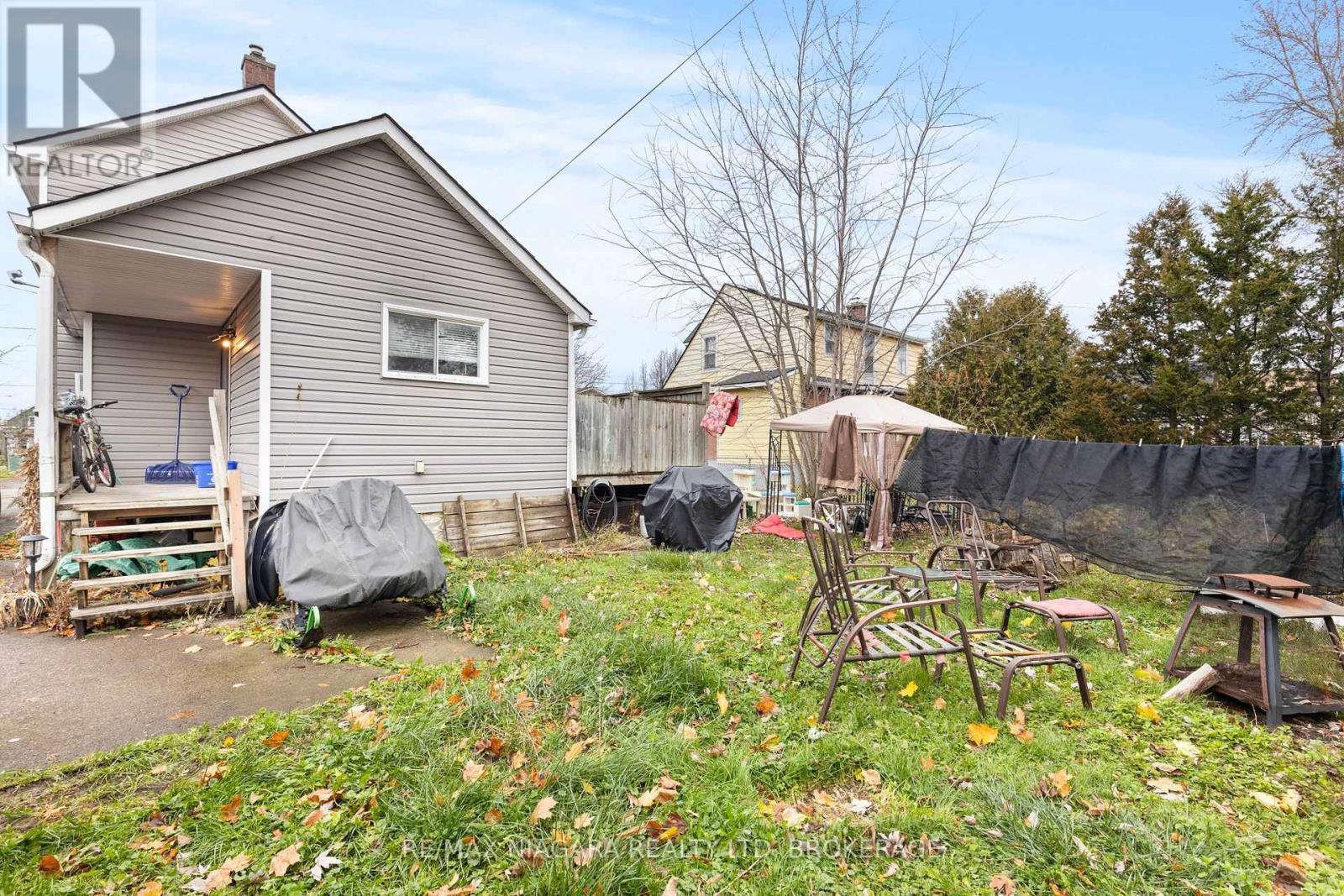 51 Beatrice Street, Welland (Lincoln/Crowland), ON - Outdoor