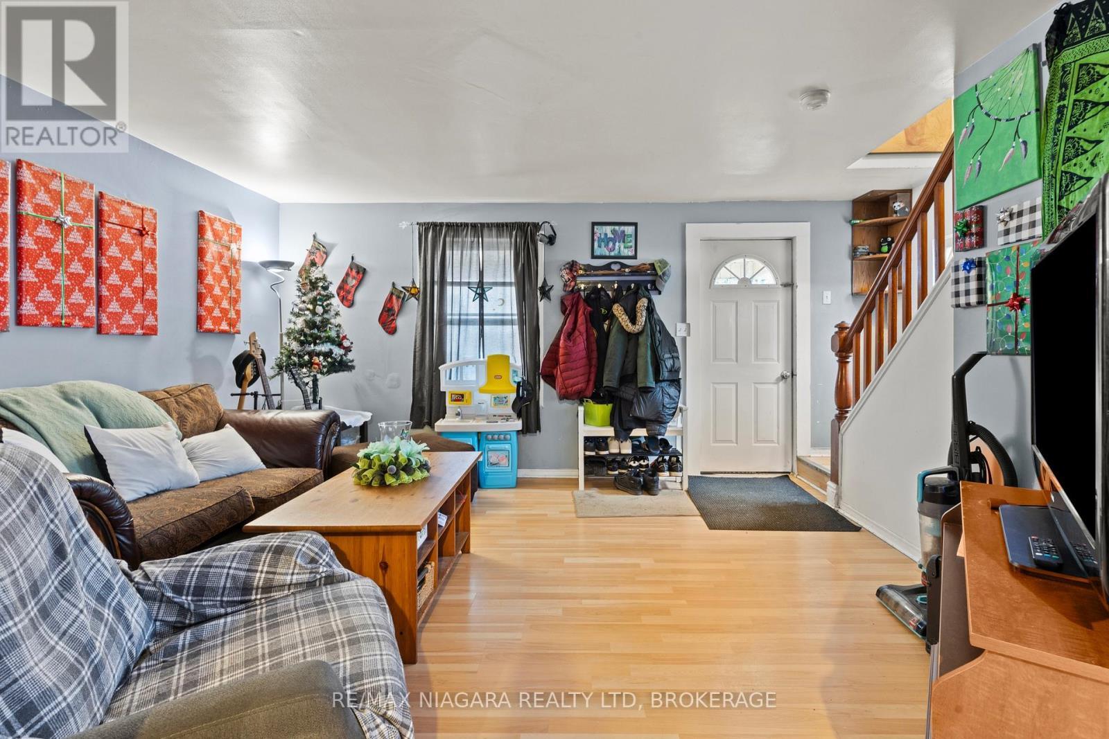 51 Beatrice Street, Welland (Lincoln/Crowland), ON - Indoor