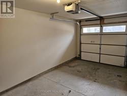Garage -