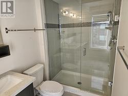 4pc ensuite bathroom -