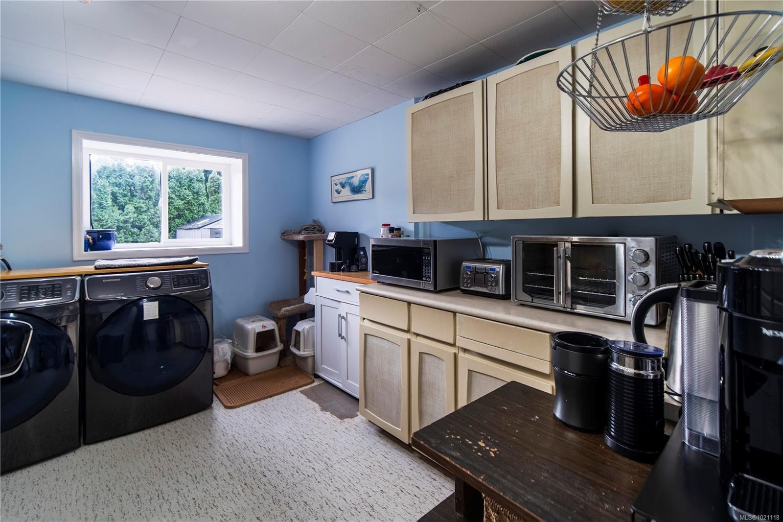 833 Alvarado Terr, Saanich, BC