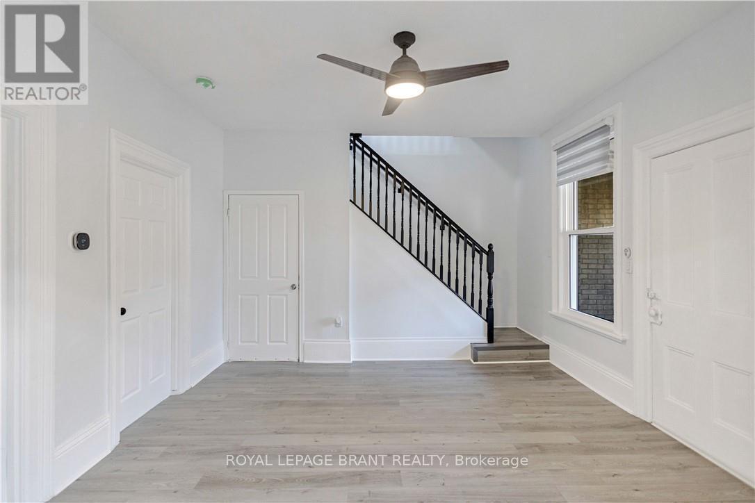 95 Queen Street, Brantford, ON - Indoor Photo Showing Other Room