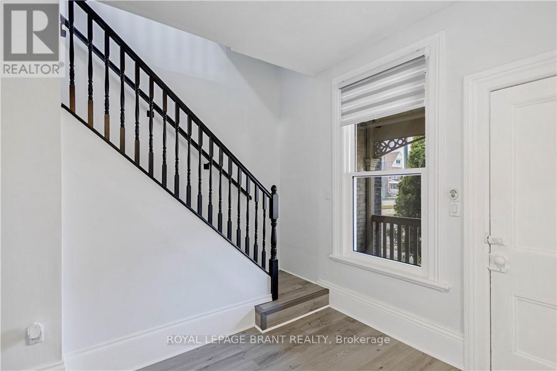 95 Queen Street, Brantford, ON - Indoor Photo Showing Other Room