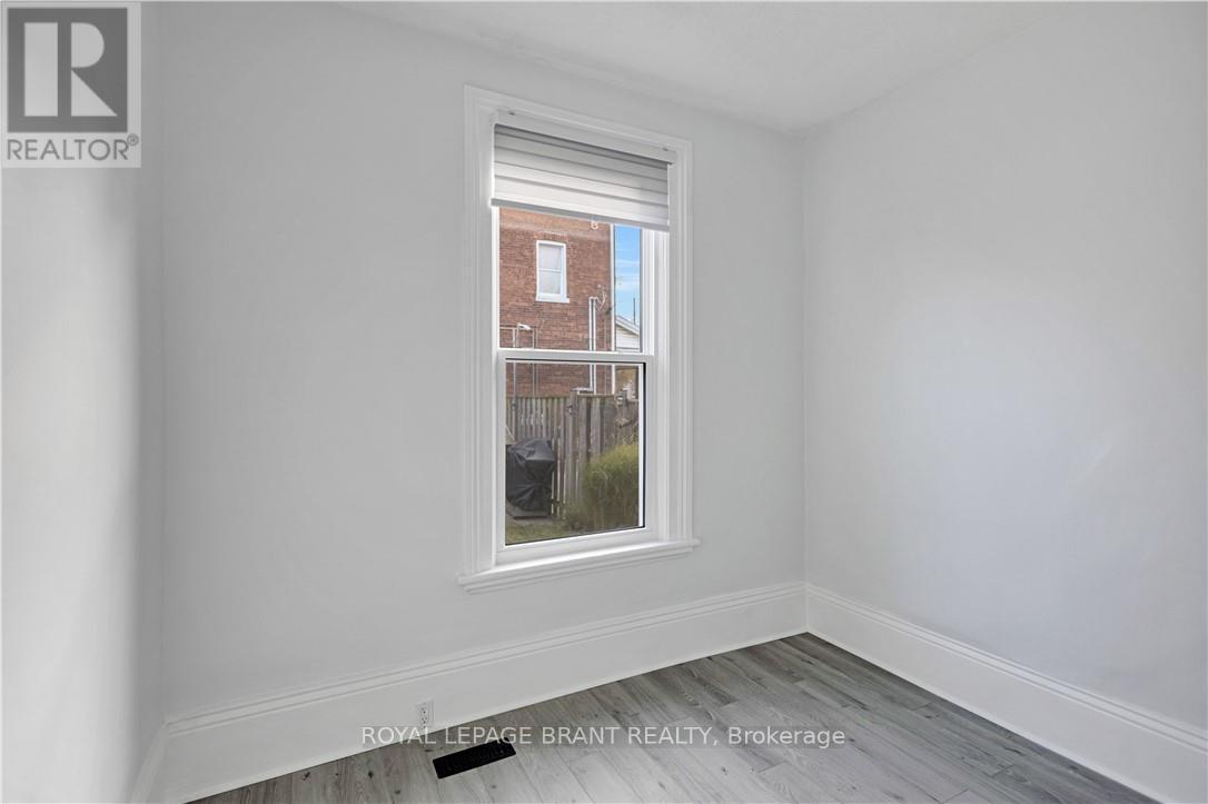 95 Queen Street, Brantford, ON - Indoor Photo Showing Other Room