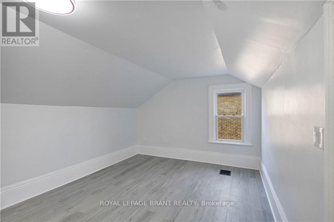 95 Queen Street, Brantford, ON - Indoor Photo Showing Other Room