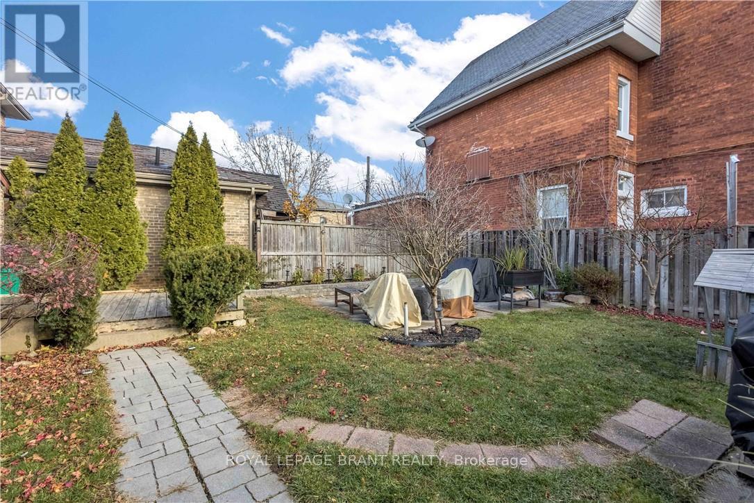 95 Queen Street, Brantford, ON - Outdoor