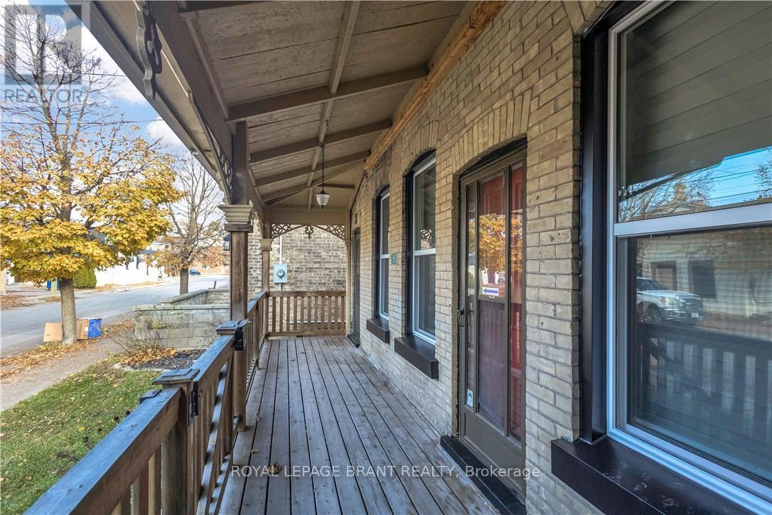 95 Queen Street, Brantford, ON - Outdoor With Exterior