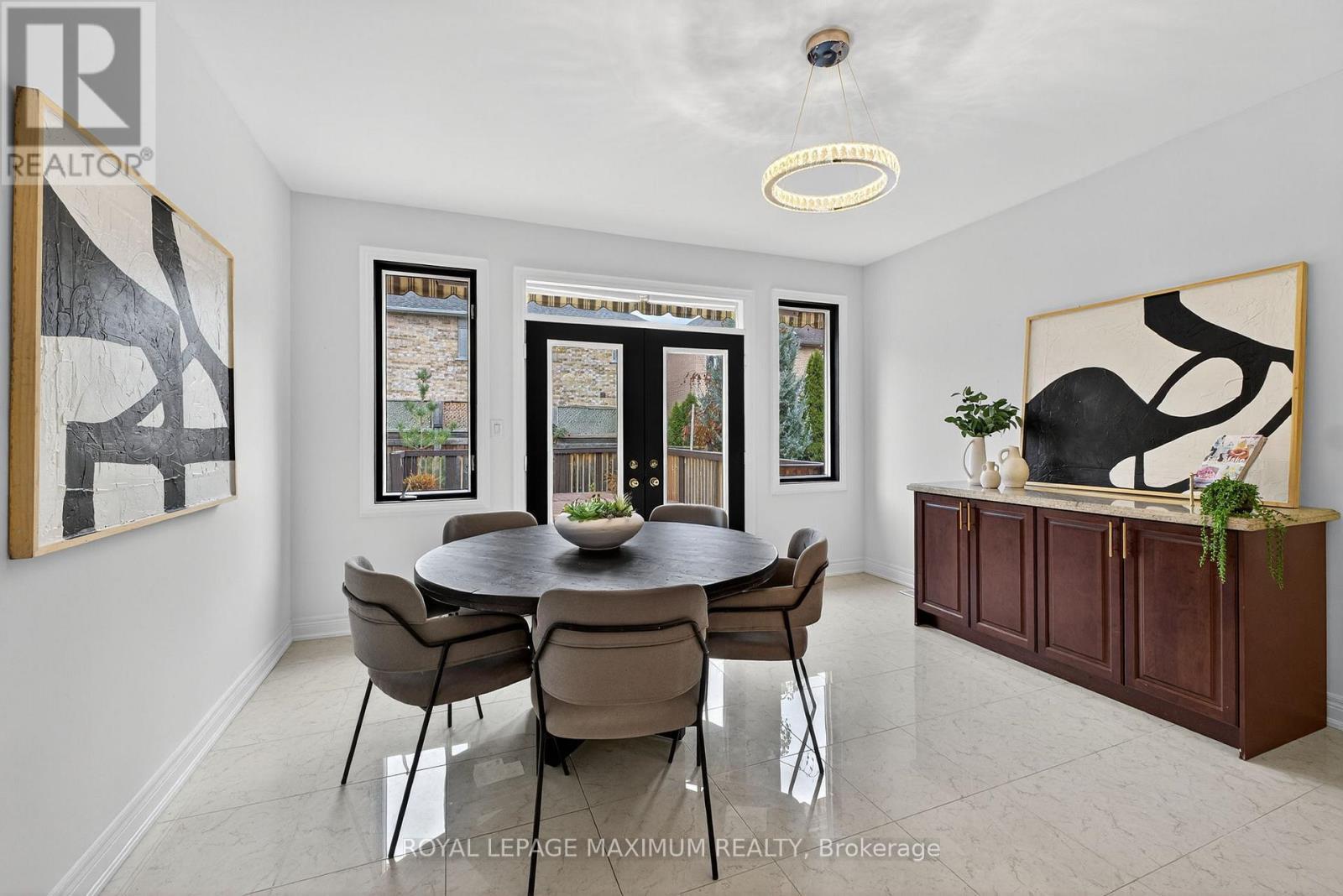 27 Acqua Drive, Vaughan, ON - Indoor Photo Showing Dining Room