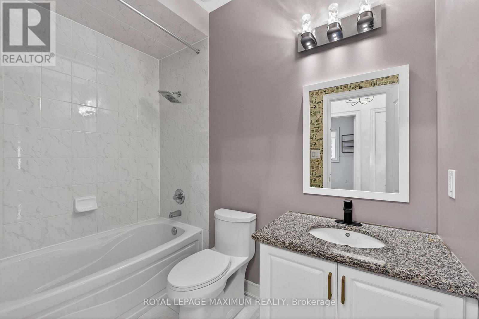 27 Acqua Drive, Vaughan, ON - Indoor Photo Showing Bathroom