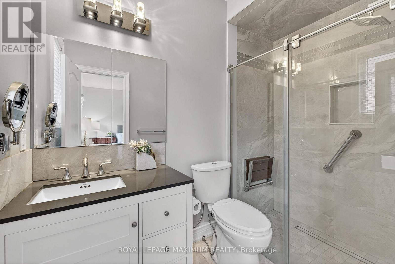 27 Acqua Drive, Vaughan, ON - Indoor Photo Showing Bathroom