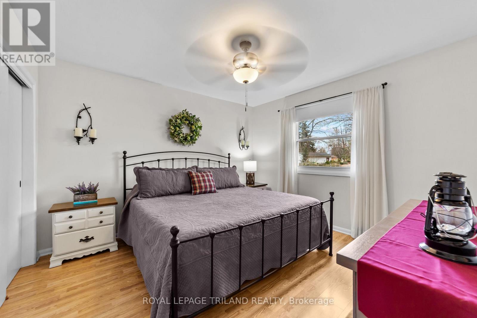 249 Coad Street, Southwest Middlesex (Glencoe), ON - Indoor Photo Showing Bedroom