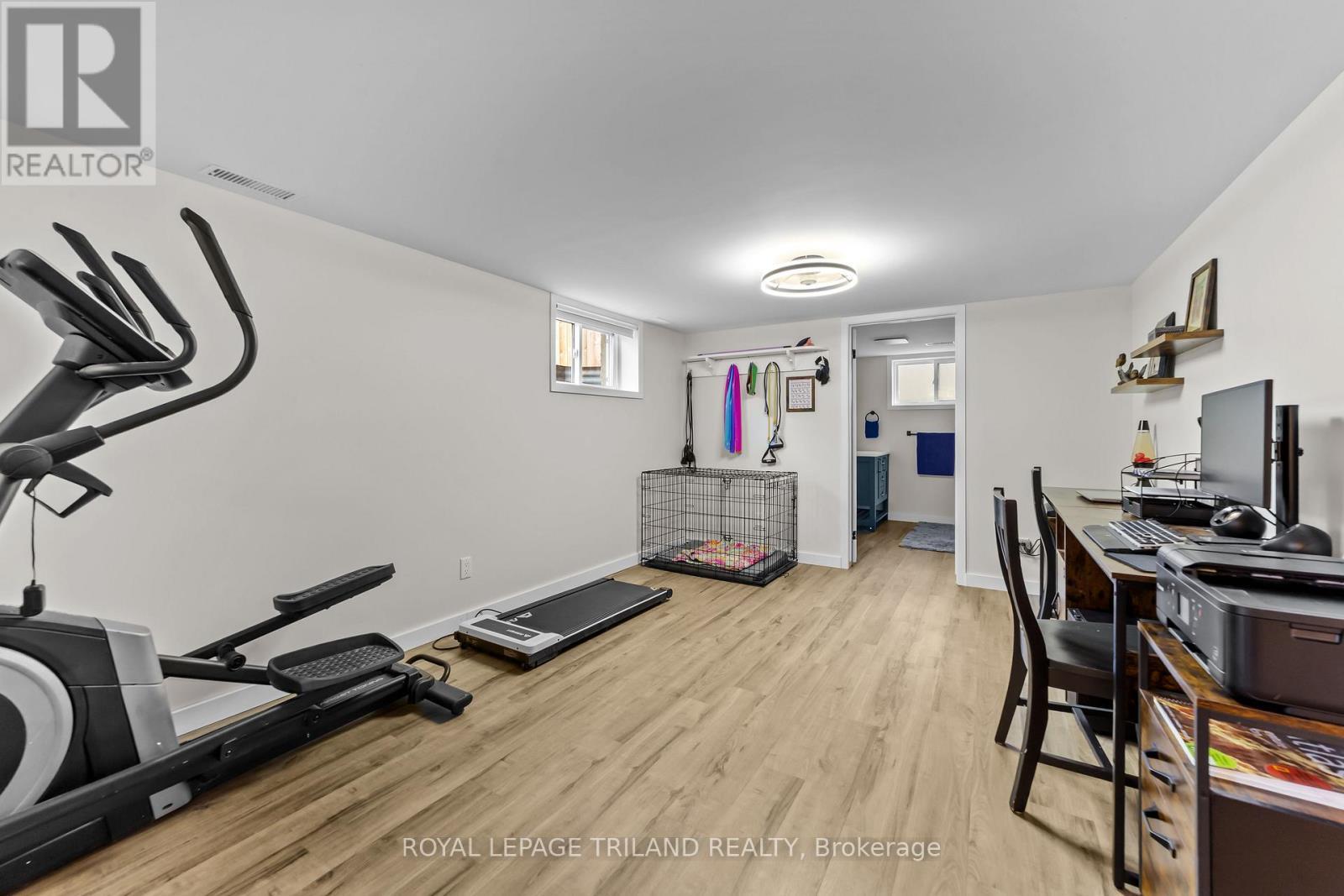 249 Coad Street, Southwest Middlesex (Glencoe), ON - Indoor Photo Showing Gym Room