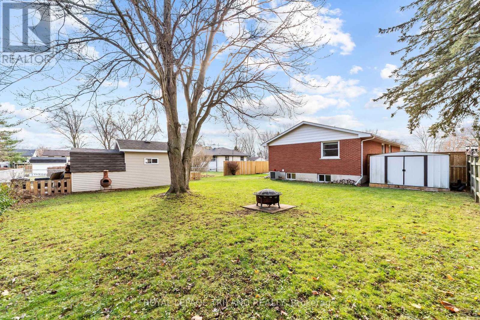 249 Coad Street, Southwest Middlesex (Glencoe), ON - Outdoor