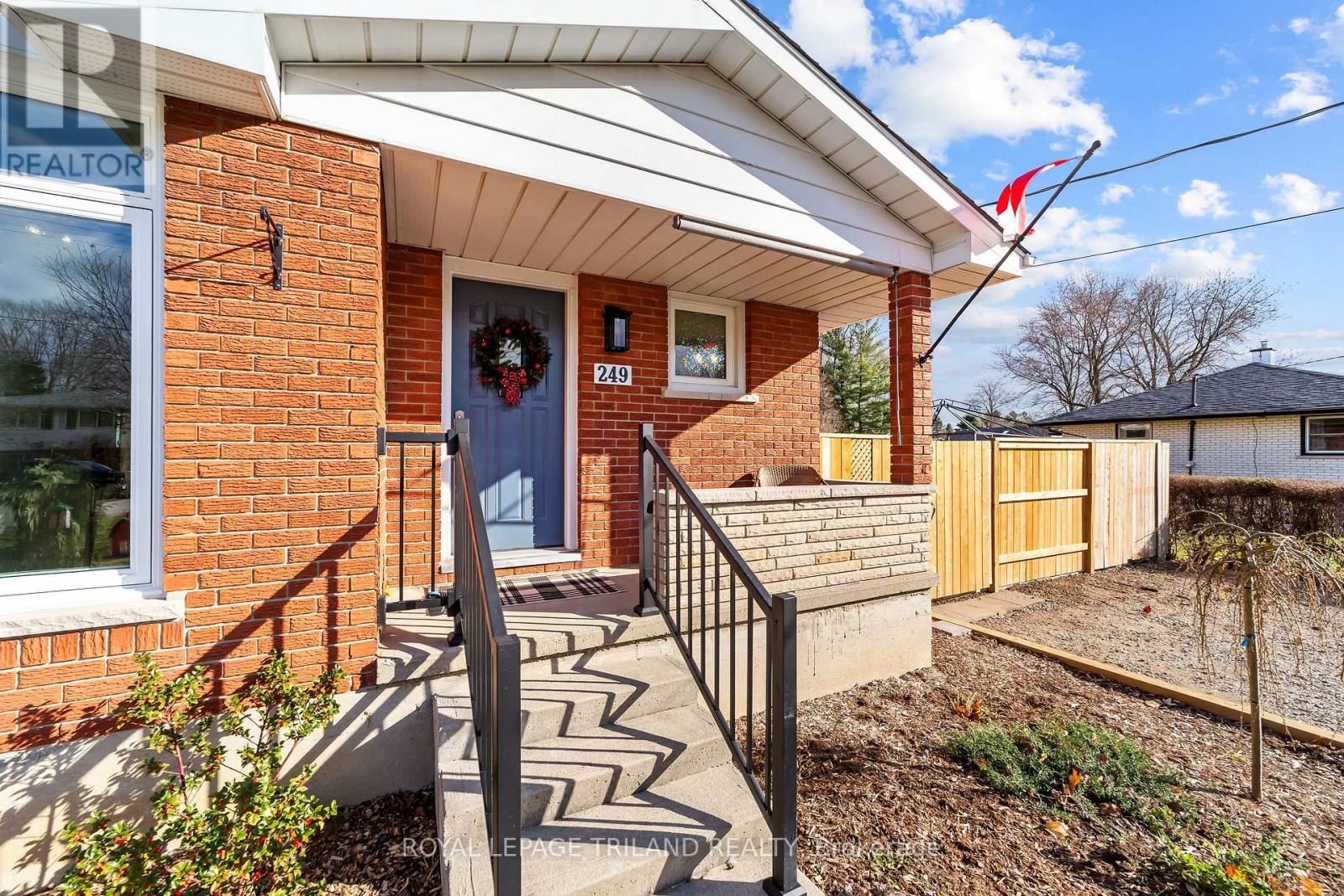 249 Coad Street, Southwest Middlesex (Glencoe), ON - Outdoor