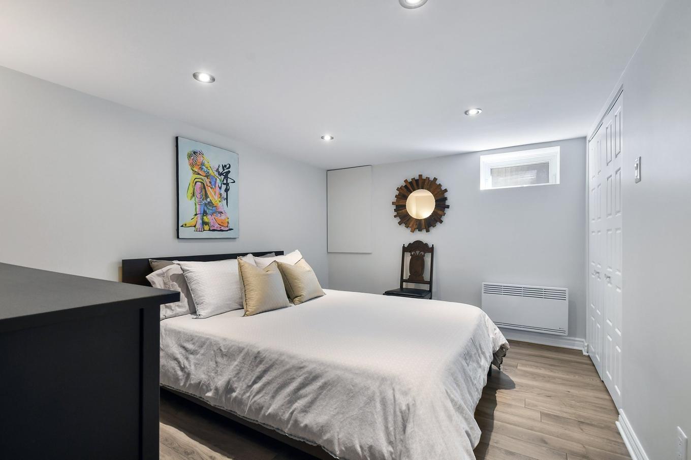 Chambre à coucher - 9453 Rue Parthenais, Montréal (Villeray/Saint-Michel/Parc-Extension), QC - Indoor Photo Showing Bedroom