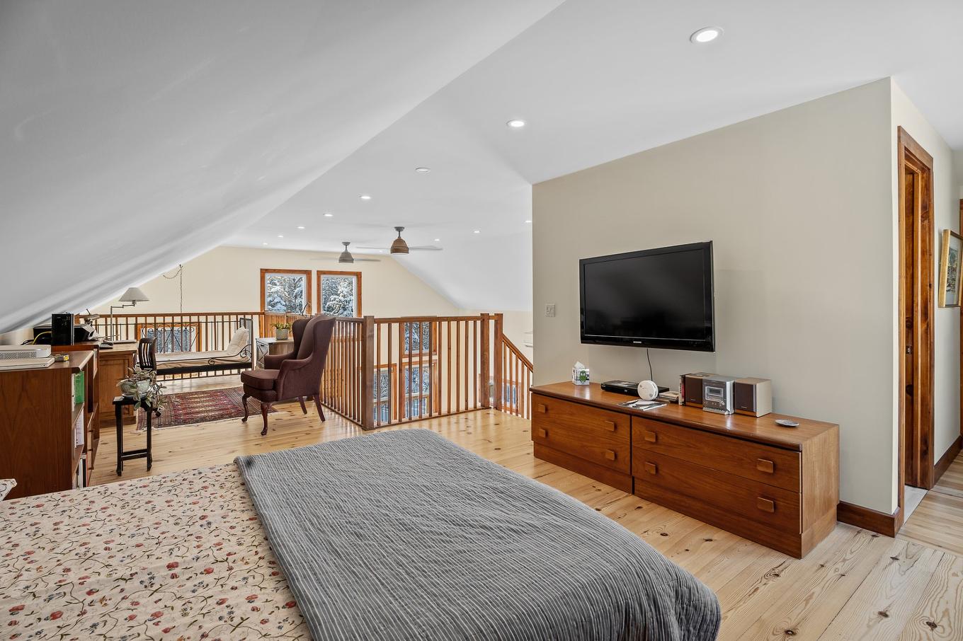 Bedroom - 397 Ch. Du Village-Manitou, Ivry-Sur-Le-Lac, QC - Indoor