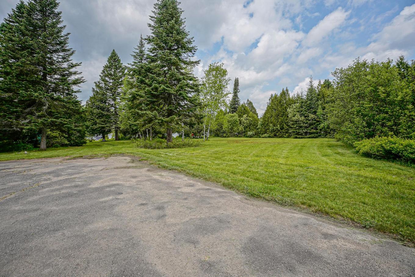 Exterior - 397 Ch. Du Village-Manitou, Ivry-Sur-Le-Lac, QC - Outdoor