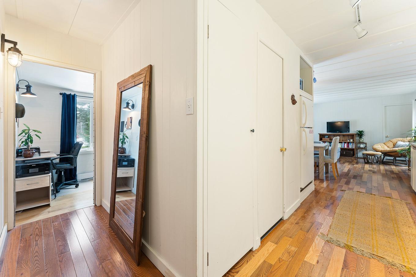 Corridor - 10 Ch. Grenier, Sutton, QC - Indoor Photo Showing Other Room