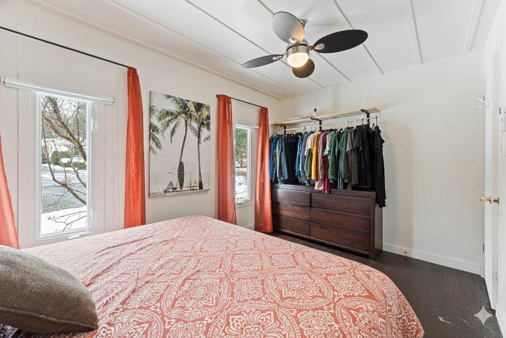Chambre à coucher principale - 10 Ch. Grenier, Sutton, QC - Indoor Photo Showing Bedroom