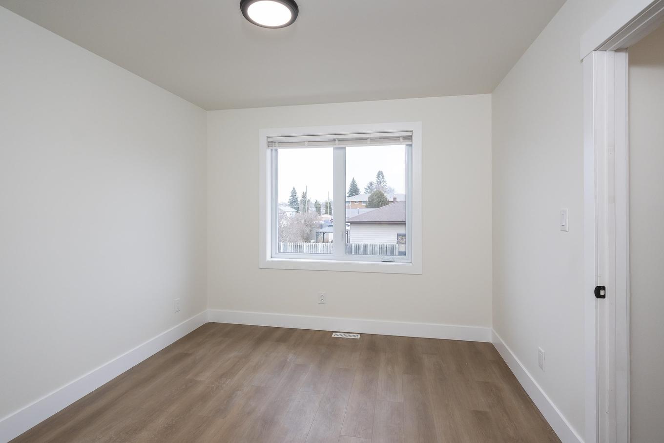 1101 Frederica Street W, Thunder Bay, ON - Indoor Photo Showing Other Room